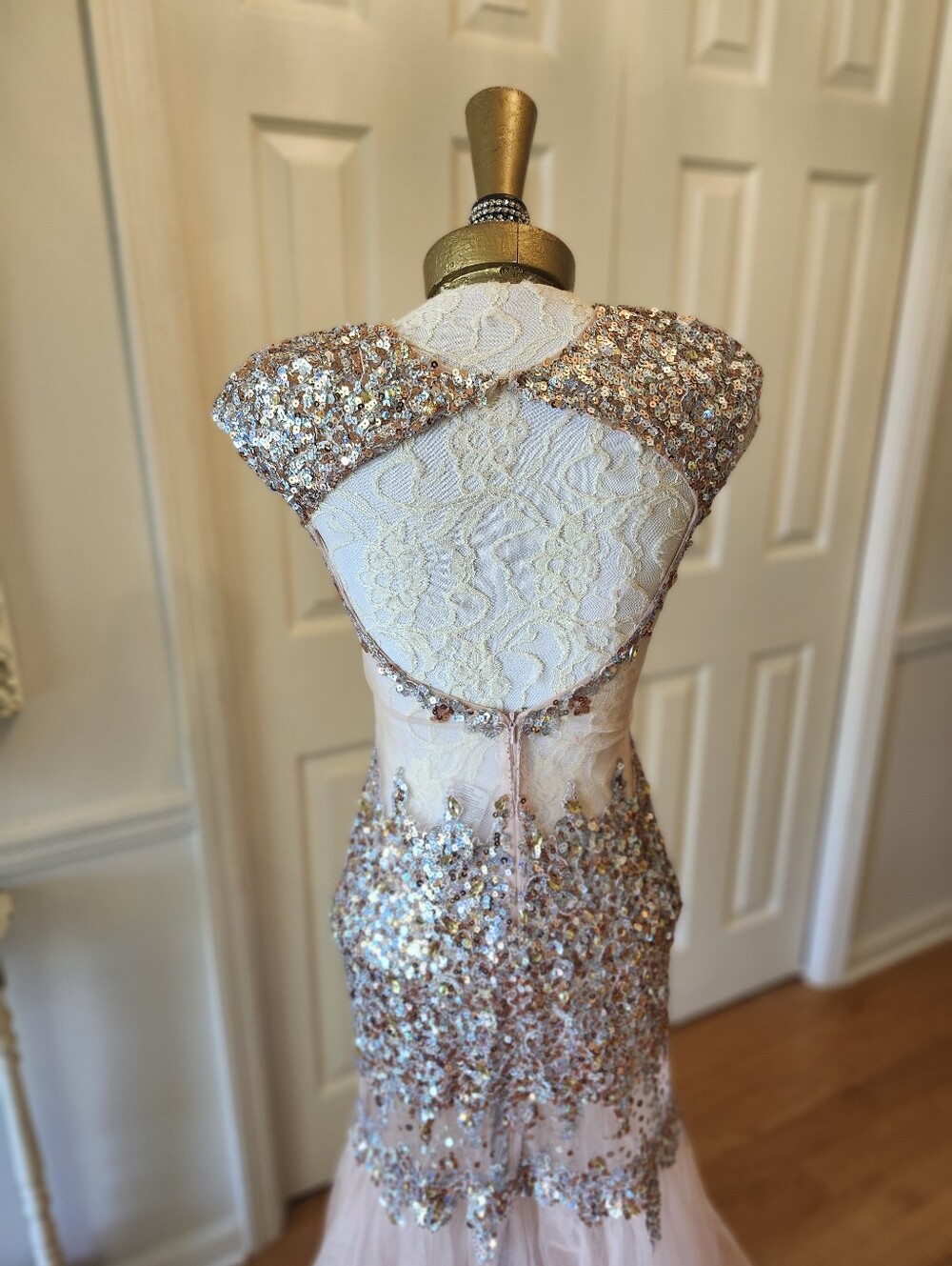Alyce Paris Rose Gold Sequin Mermaid Open Back Pageant Prom Gown 2010s Size 4 - Picture 4 of 8